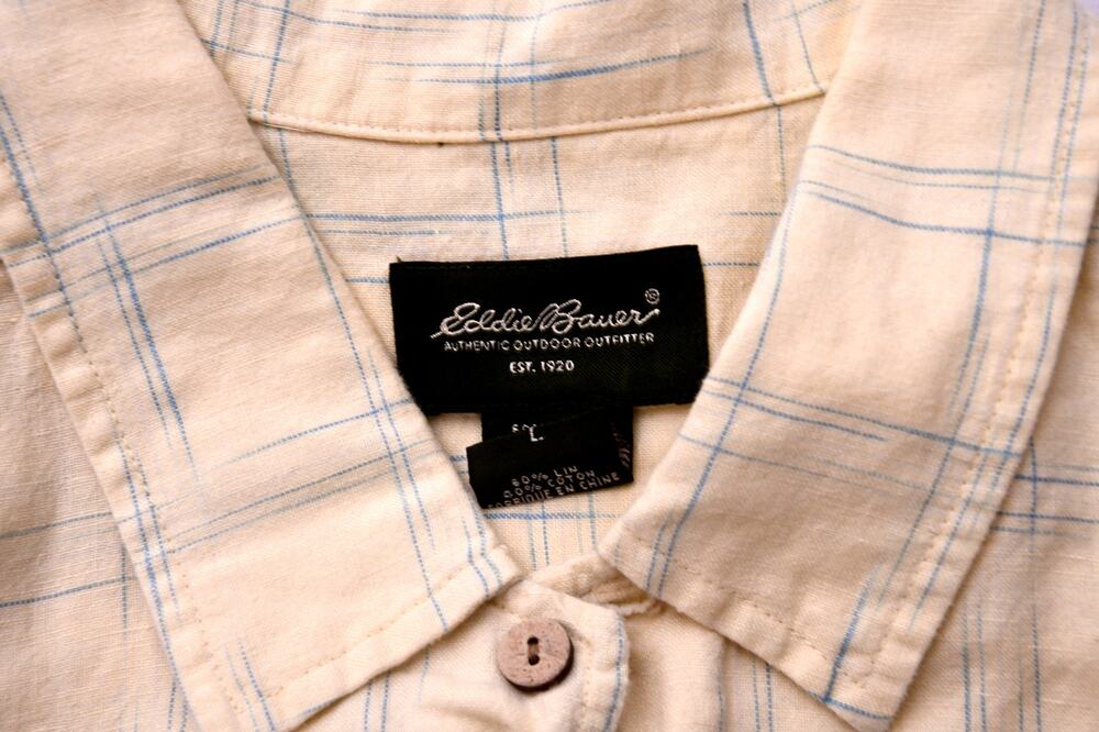 Eddie Bauer Men’s Large Short Sleeve Button Up Shirt Blue Plaid 100% Cotton